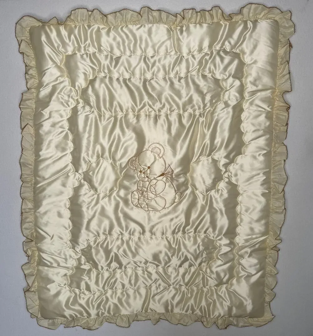 Vintage 1960s The Quiltex Co Satin Baby Crib Comforter Teddy Bear Ruffle 34x42